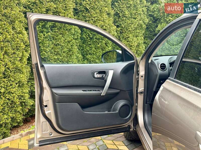 Внедорожник / Кроссовер Nissan Qashqai+2 2009 в Самборе