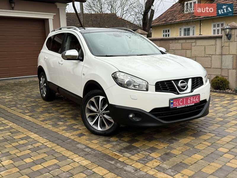 Внедорожник / Кроссовер Nissan Qashqai+2 2013 в Ивано-Франковске