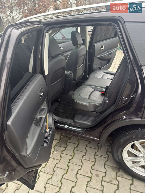 Позашляховик / Кросовер Nissan Qashqai+2 2012 в Чернівцях фото 3 Позашляховик / Кросовер Nissan Qashqai+2 2012 в Чернівцях