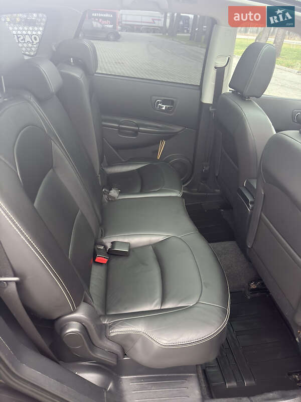 Позашляховик / Кросовер Nissan Qashqai+2 2012 в Чернівцях фото 8 Позашляховик / Кросовер Nissan Qashqai+2 2012 в Чернівцях