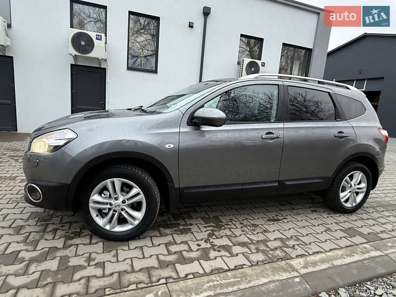 Позашляховик / Кросовер Nissan Qashqai+2 2010 в Млиніві фото 6 Позашляховик / Кросовер Nissan Qashqai+2 2010 в Млиніві