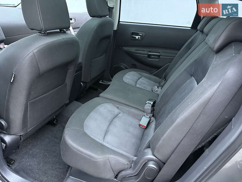Позашляховик / Кросовер Nissan Qashqai+2 2010 в Млиніві фото 17 Позашляховик / Кросовер Nissan Qashqai+2 2010 в Млиніві