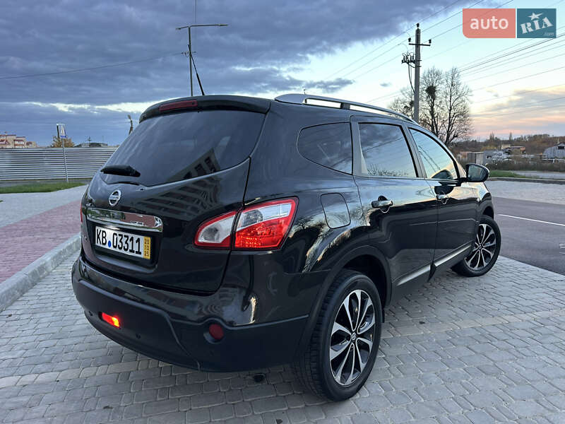 Позашляховик / Кросовер Nissan Qashqai+2 2011 в Вінниці