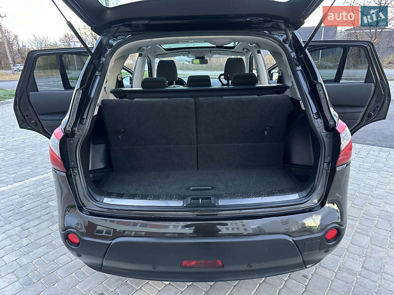 Позашляховик / Кросовер Nissan Qashqai+2 2011 в Вінниці