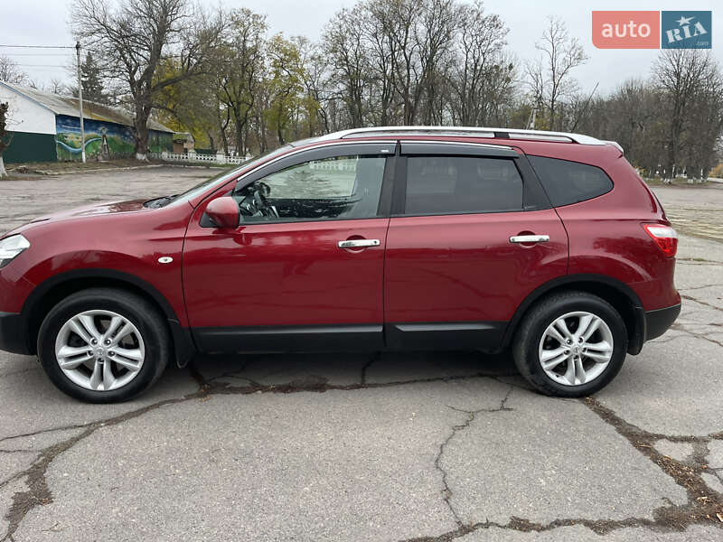 Внедорожник / Кроссовер Nissan Qashqai+2 2013 в Новоархангельске