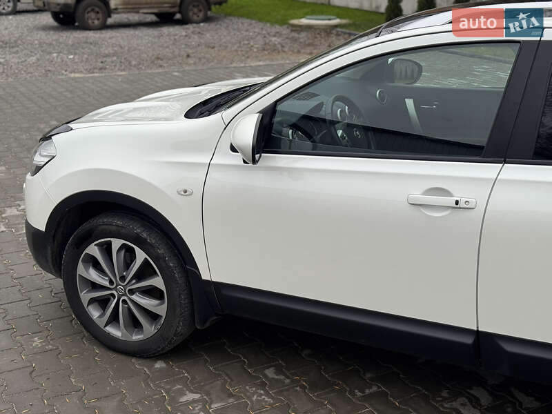 Позашляховик / Кросовер Nissan Qashqai+2 2013 в Костопілі