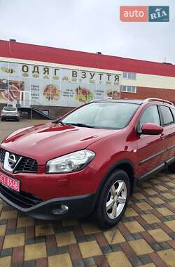 Позашляховик / Кросовер Nissan Qashqai+2 2011 в Гайсину