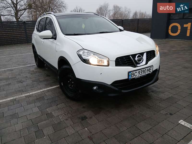 Внедорожник / Кроссовер Nissan Qashqai+2 2012 в Каменке-Бугской