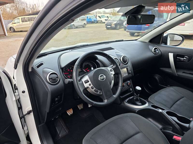 Внедорожник / Кроссовер Nissan Qashqai+2 2011 в Калуше