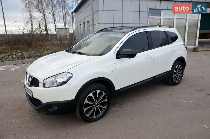 Позашляховик / Кросовер Nissan Qashqai+2 2013 в Ромнах