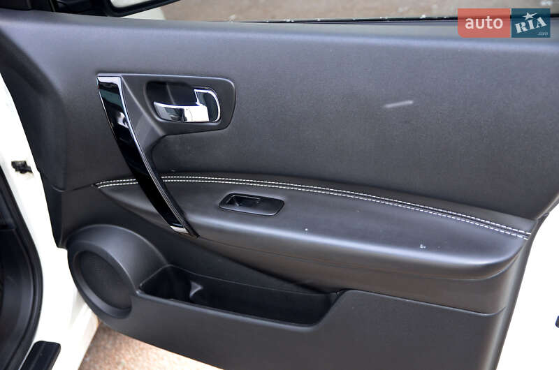 Позашляховик / Кросовер Nissan Qashqai+2 2013 в Ромнах