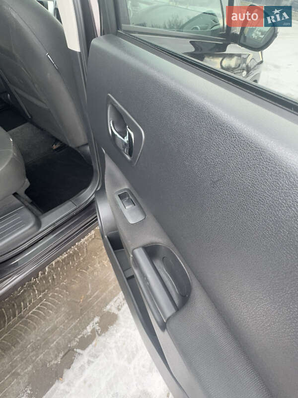 Позашляховик / Кросовер Nissan Qashqai+2 2011 в Луцьку