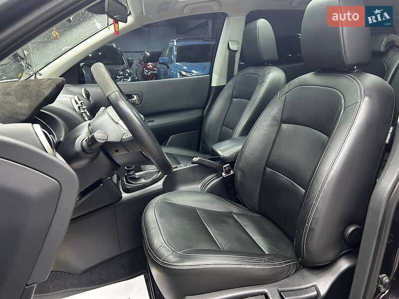 Внедорожник / Кроссовер Nissan Qashqai+2 2012 в Черновцах