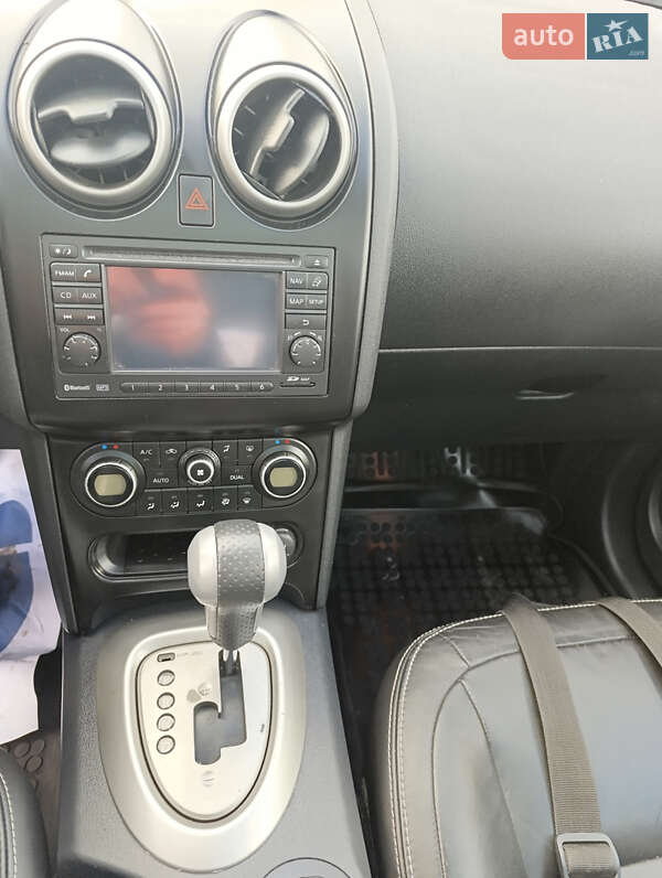 Внедорожник / Кроссовер Nissan Qashqai+2 2010 в Хмельницком