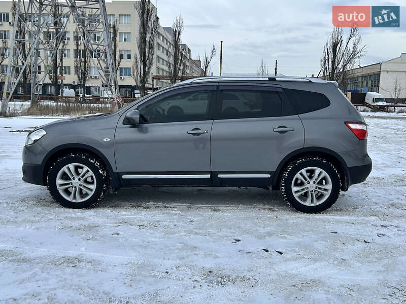 Позашляховик / Кросовер Nissan Qashqai+2 2012 в Києві