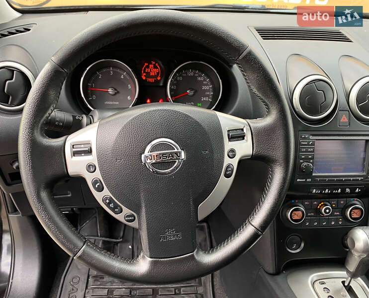 Позашляховик / Кросовер Nissan Qashqai+2 2010 в Рівному