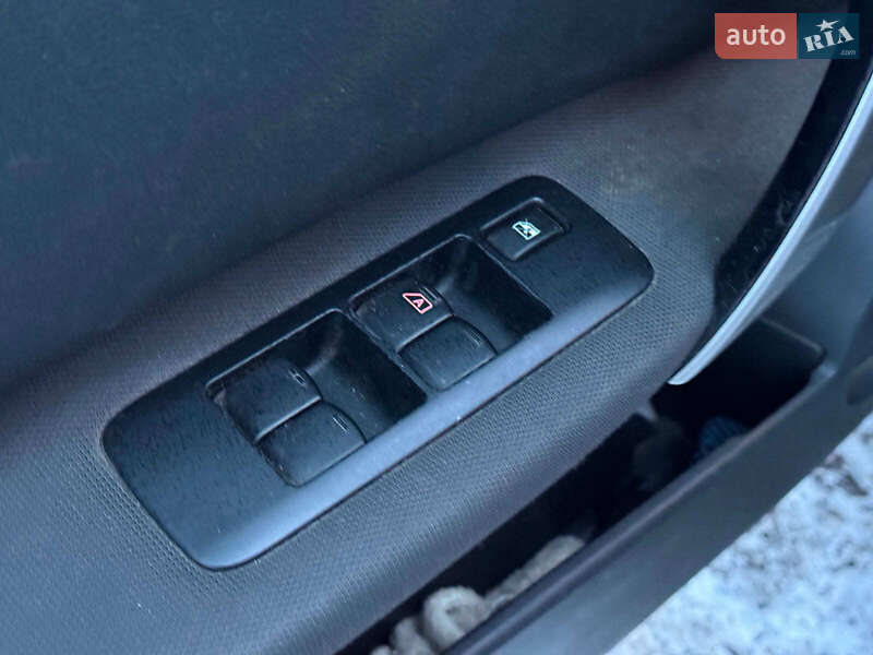 Внедорожник / Кроссовер Nissan Qashqai+2 2011 в Виннице фото 13 Внедорожник / Кроссовер Nissan Qashqai+2 2011 в Виннице