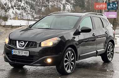 Позашляховик / Кросовер Nissan Qashqai+2 2010 в Міжгір'ї