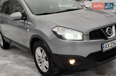 Позашляховик / Кросовер Nissan Qashqai+2 2011 в Харкові