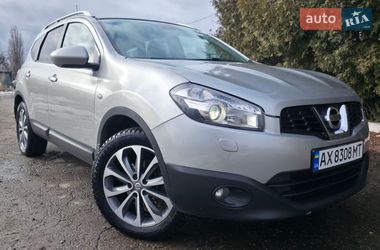 Позашляховик / Кросовер Nissan Qashqai+2 2010 в Первомайську