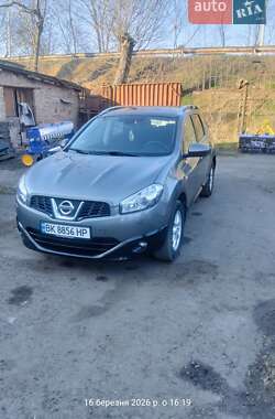 Внедорожник / Кроссовер Nissan Qashqai+2 2011 в Ровно