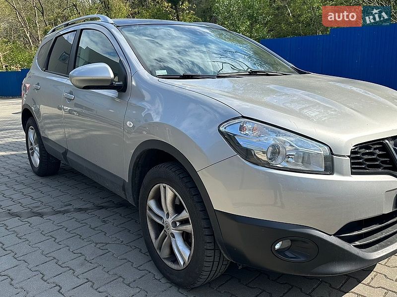 Nissan Qashqai+2 2012