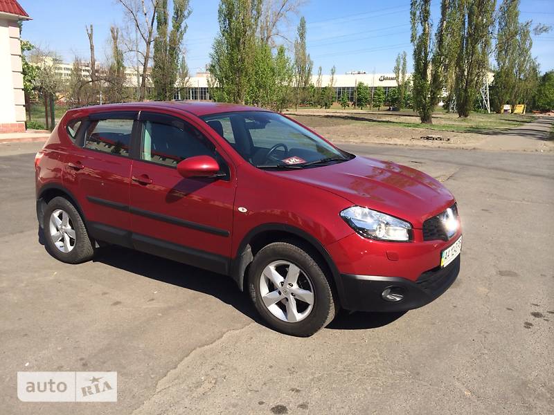 Внедорожник / Кроссовер Nissan Qashqai 2011 в 