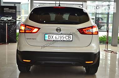 Внедорожник / Кроссовер Nissan Qashqai 2016 в Хмельницком