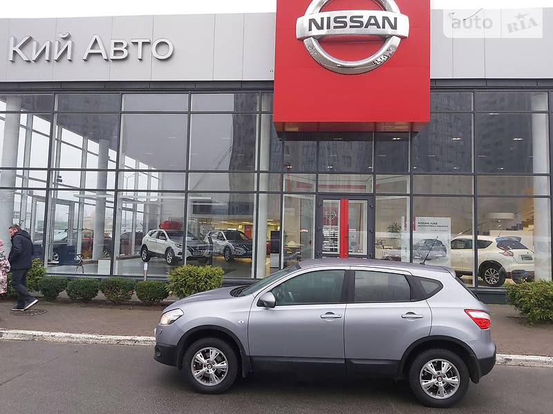 Позашляховик / Кросовер Nissan Qashqai 2011 в Києві