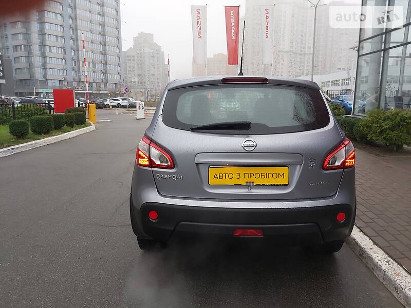 Позашляховик / Кросовер Nissan Qashqai 2011 в Києві
