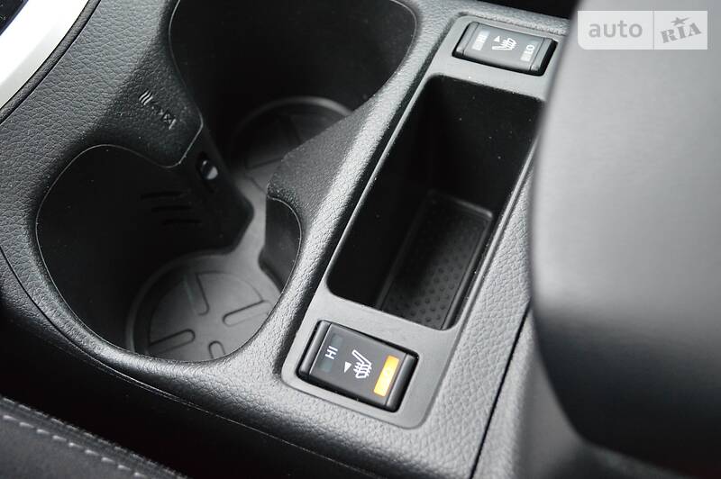 Позашляховик / Кросовер Nissan Qashqai 2016 в Одесі