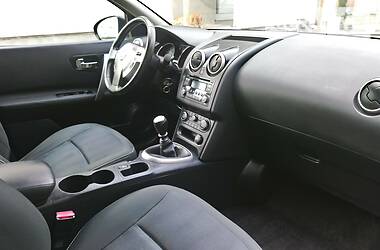 Позашляховик / Кросовер Nissan Qashqai 2011 в 