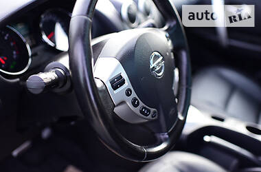 Позашляховик / Кросовер Nissan Qashqai 2010 в 