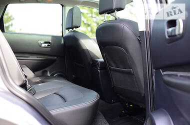 Позашляховик / Кросовер Nissan Qashqai 2010 в 