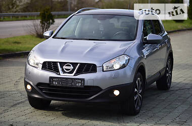 Позашляховик / Кросовер Nissan Qashqai 2010 в 