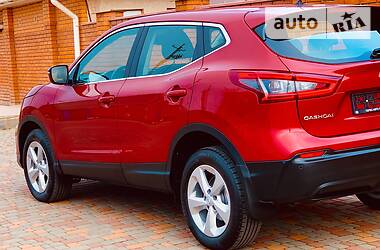 Позашляховик / Кросовер Nissan Qashqai 2018 в 