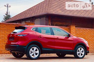 Позашляховик / Кросовер Nissan Qashqai 2018 в 