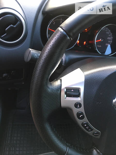 Позашляховик / Кросовер Nissan Qashqai 2009 в Коломиї