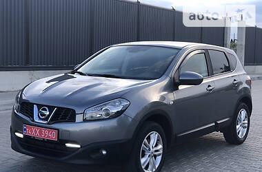 Позашляховик / Кросовер Nissan Qashqai 2013 в 