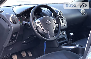 Позашляховик / Кросовер Nissan Qashqai 2013 в 