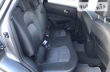 Позашляховик / Кросовер Nissan Qashqai 2013 в 
