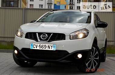 Позашляховик / Кросовер Nissan Qashqai 2014 в 