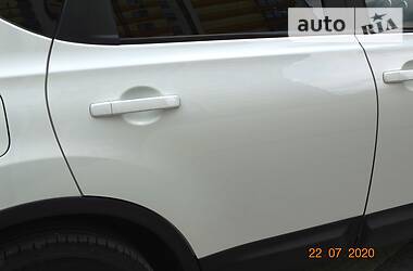 Позашляховик / Кросовер Nissan Qashqai 2014 в 