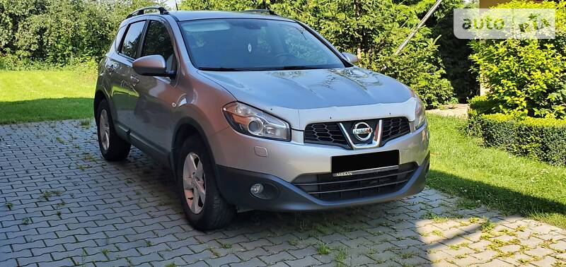 Універсал Nissan Qashqai 2010 в Хмельницькому