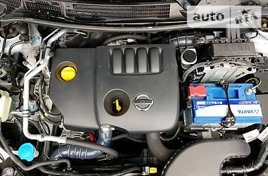 Позашляховик / Кросовер Nissan Qashqai 2010 в 