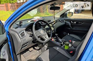 Позашляховик / Кросовер Nissan Qashqai 2017 в 