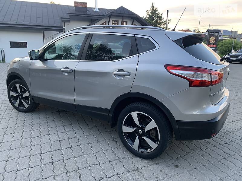 Позашляховик / Кросовер Nissan Qashqai 2017 в Івано-Франківську