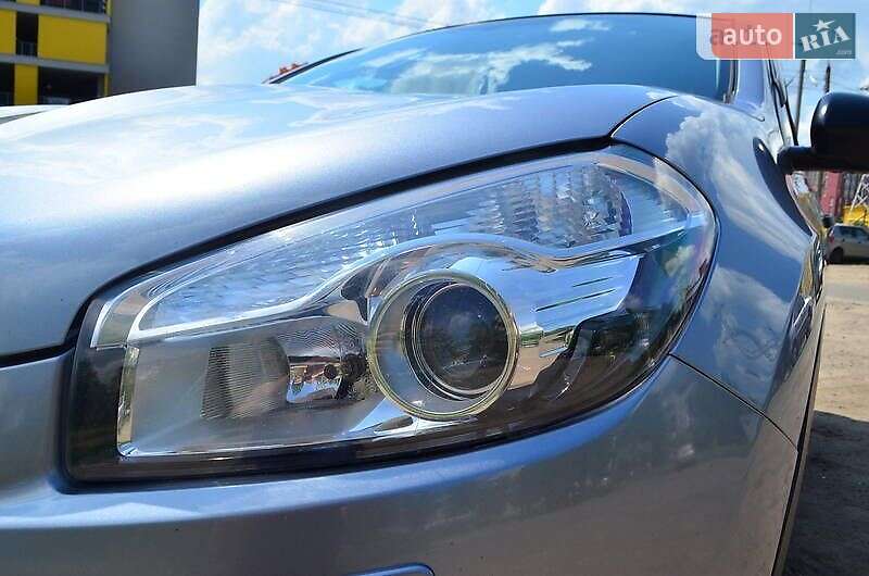 Внедорожник / Кроссовер Nissan Qashqai 2010 в Житомире