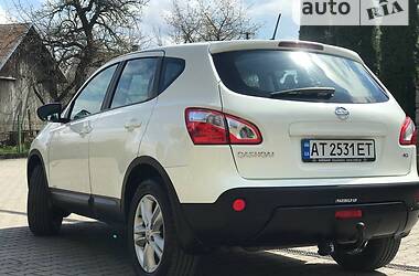 Позашляховик / Кросовер Nissan Qashqai 2010 в Івано-Франківську