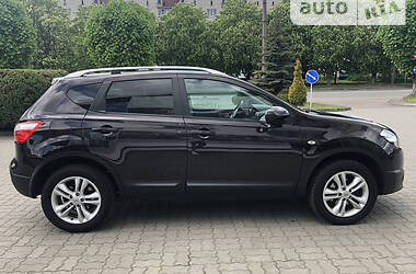 Позашляховик / Кросовер Nissan Qashqai 2010 в Луцьку